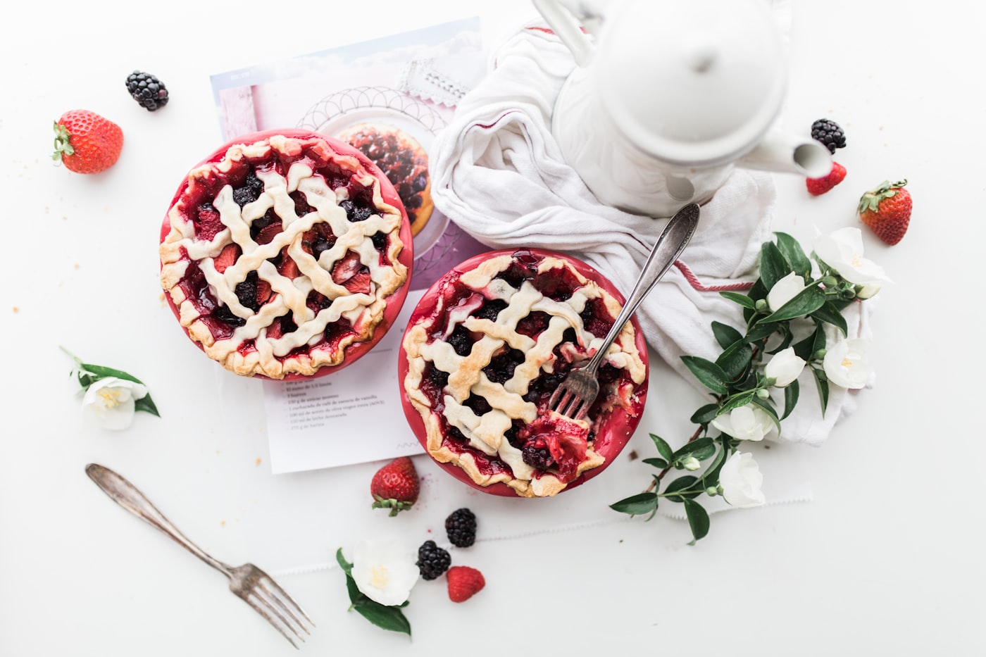 Beerenkuchen mit Gitterkruste